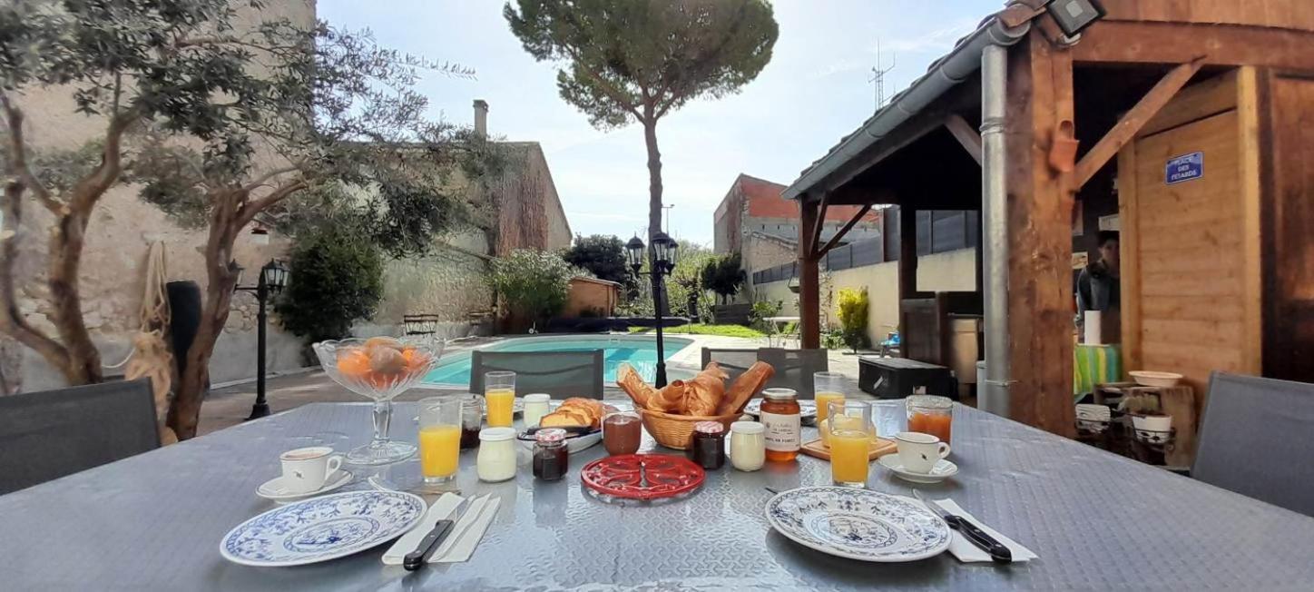 La Pause Sous Le Pin B&B Chambres D'Hotes Capestang Exterior photo